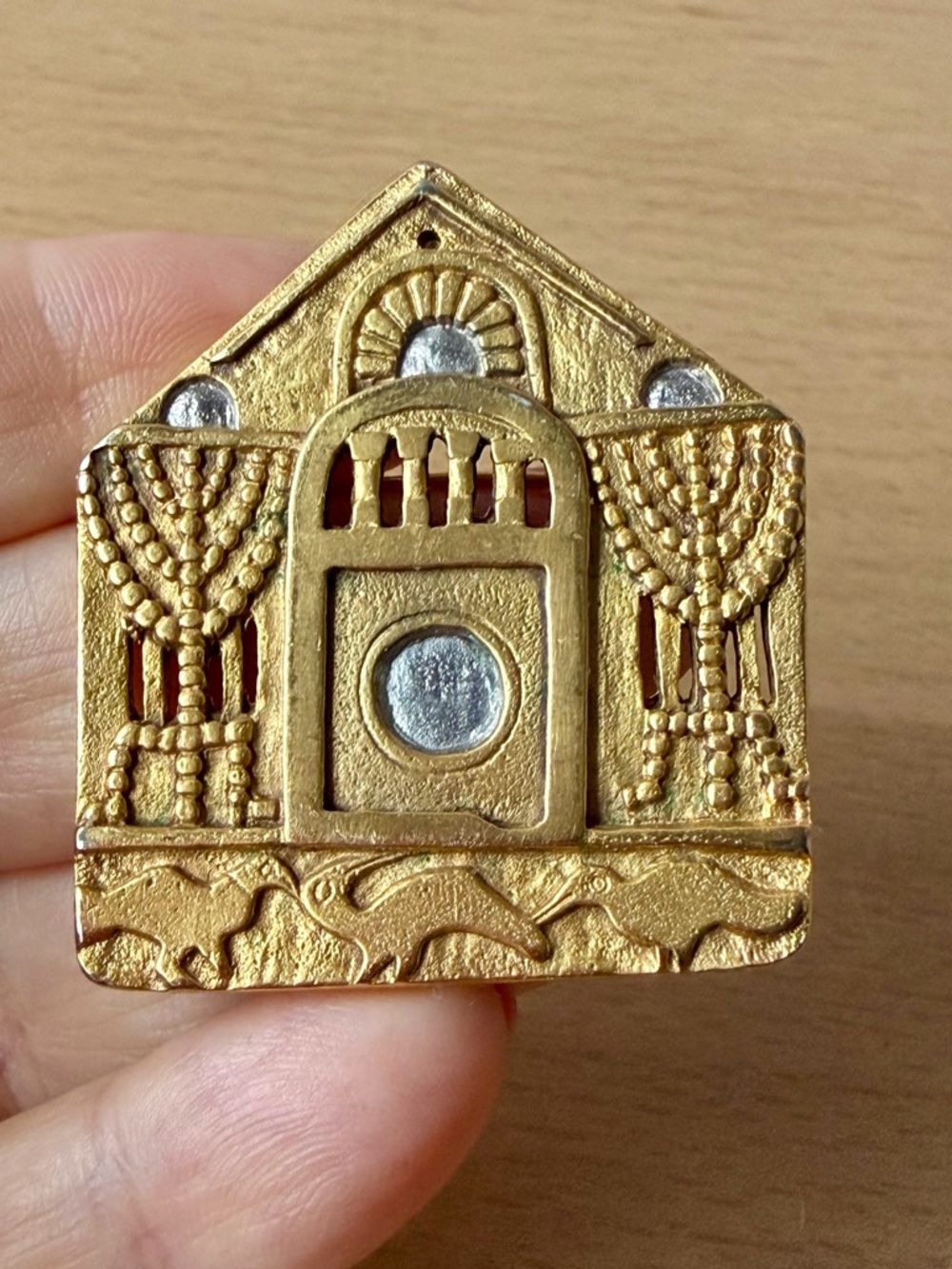 VINTGE MMA METROPOLITAN MUSEUM OF ART SYNAGOGUE JEWISH TEMPLE PENDANT BROOCH PIN - Picture 4 of 16